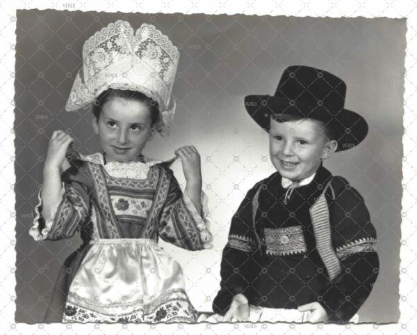 Enfants costume breton coiffe Fouesnant