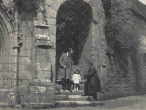 Porte triomphale église Saint-Jean-du-Doigt plougasnou 1930